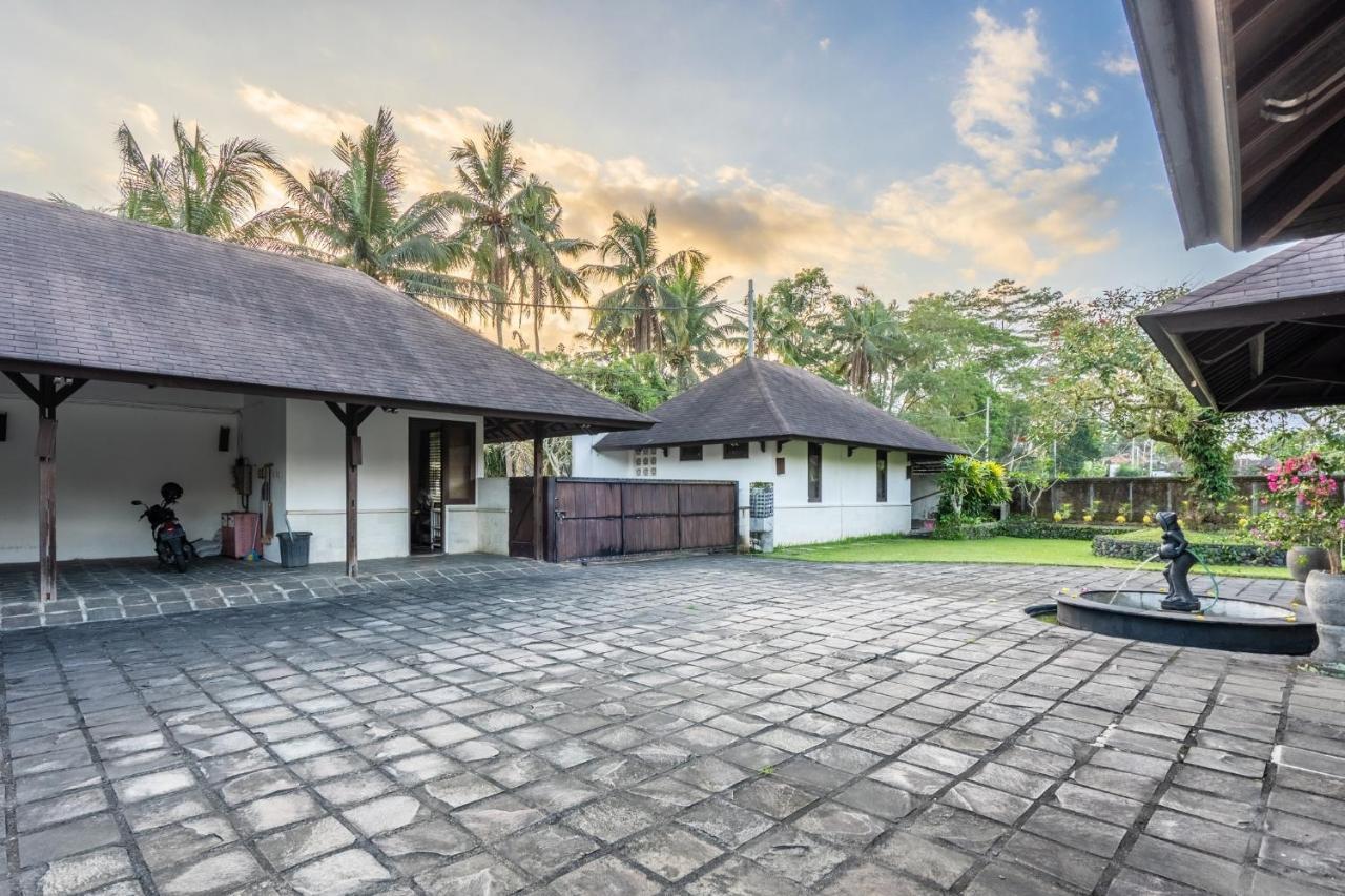 Tirta Tawar Villa Ubud Exterior photo